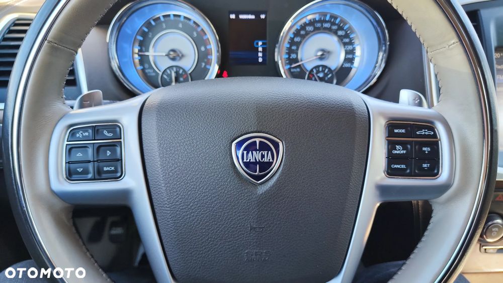 Lancia Thema 3.0 V6 CRD 24V Automatik Executive - 19
