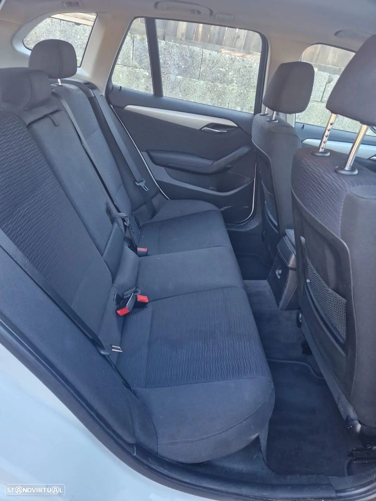 BMW X1 xDrive18d - 10