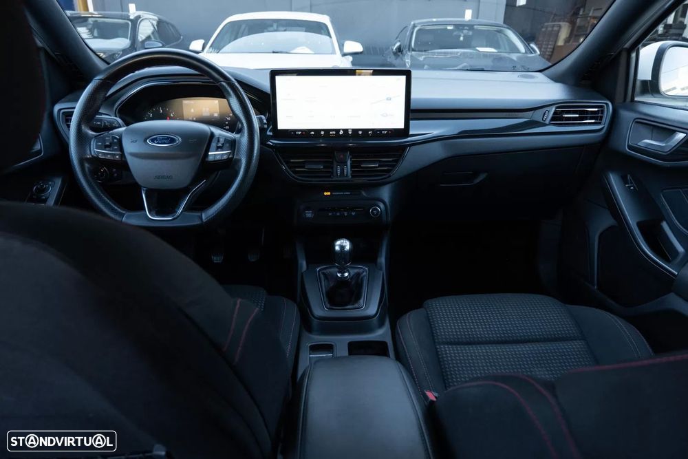 Ford Focus SW 1.5 TDCi EcoBlue ST-Line - 14