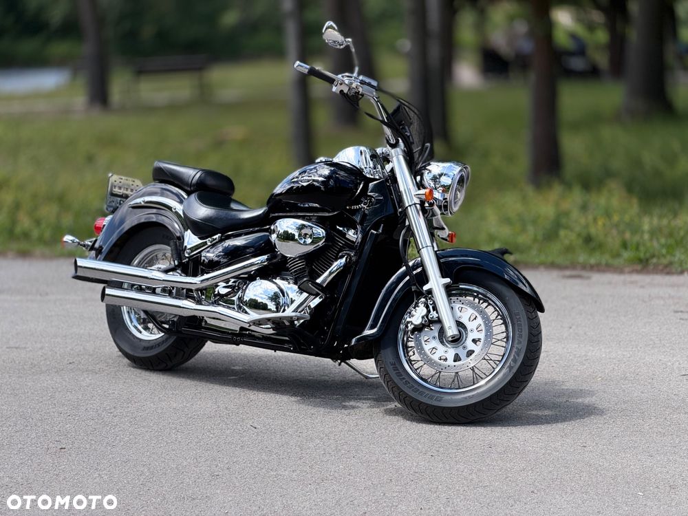 Suzuki Intruder - 1