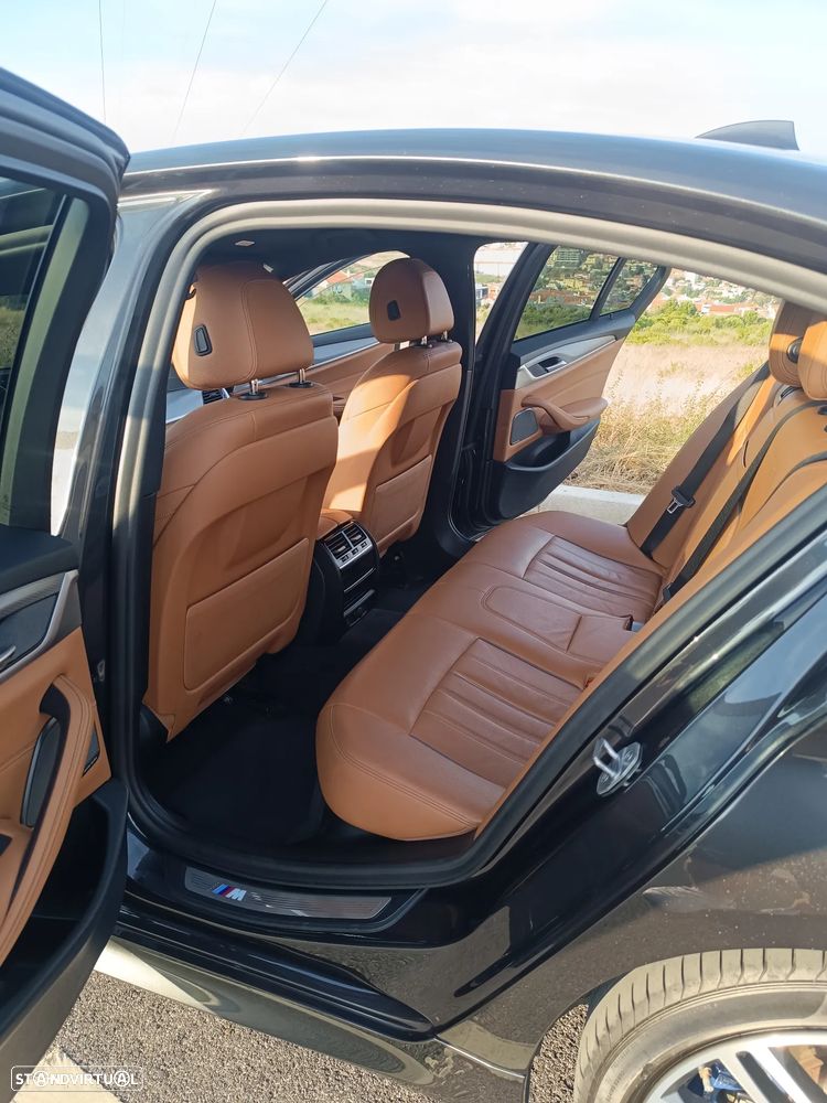 BMW 520 e Pack M - 12