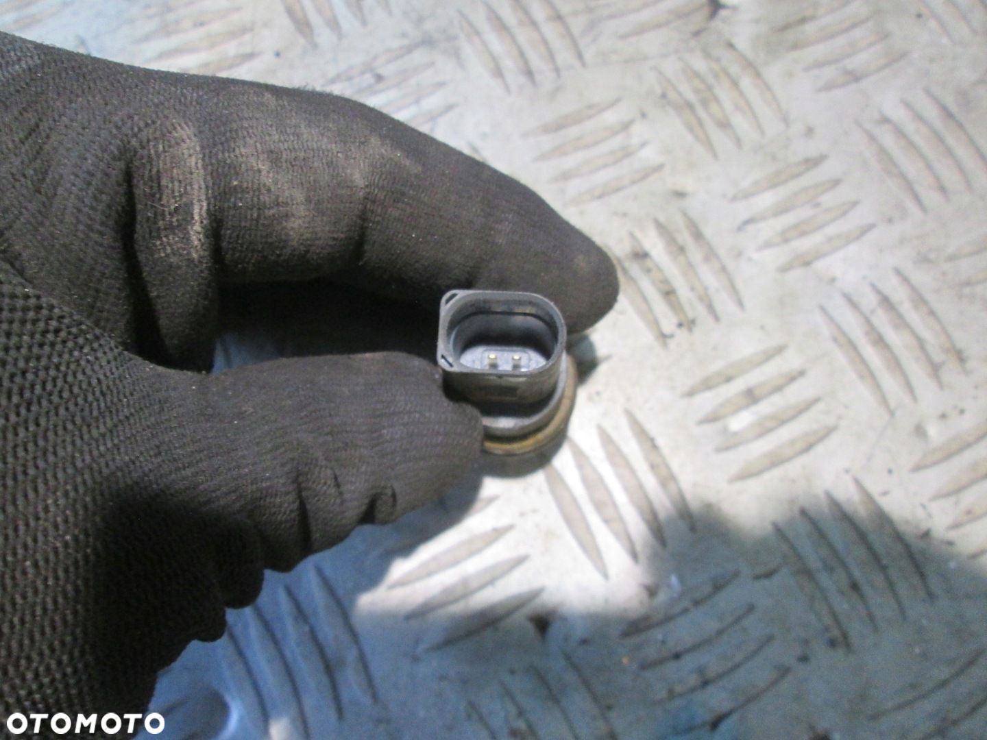 CZUJNIK TEMPERATURY WODY VW POLO 9N IV 06A919501A - 2