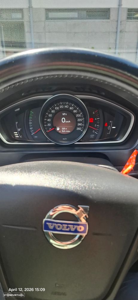 Volvo V40 D2 Momentum - 5