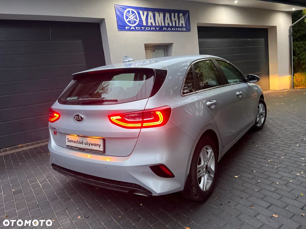 Kia Ceed 1.6 CRDi SCR M - 16