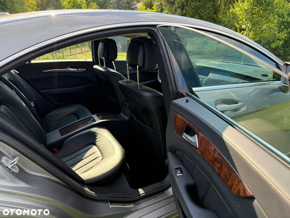 Mercedes-Benz CLS 350 CDI 4-Matic BlueEff - 15