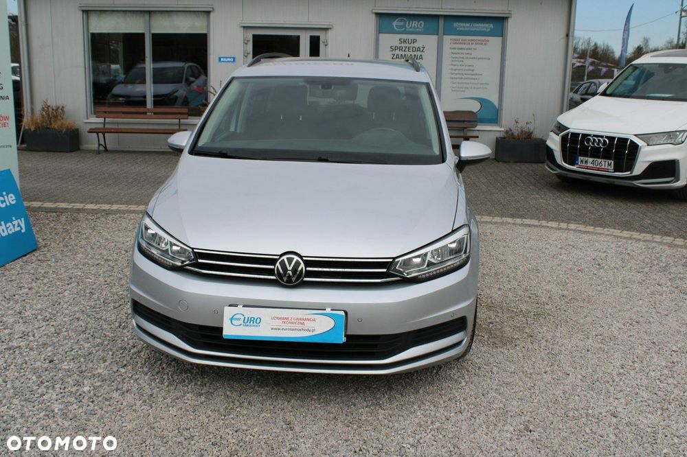 Volkswagen Touran - 4