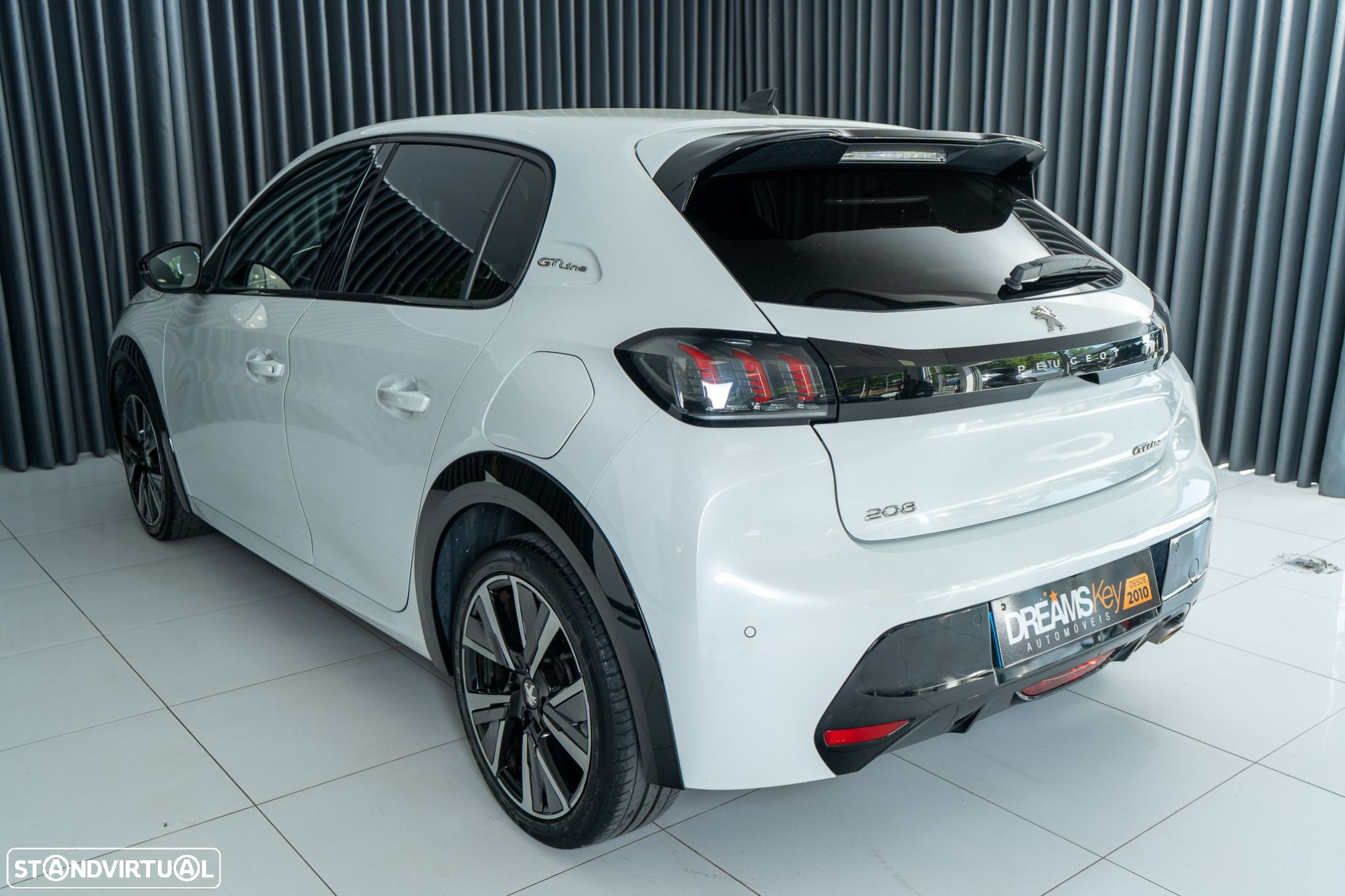 Peugeot 208 1.2 PureTech GT Line EAT8 - 6