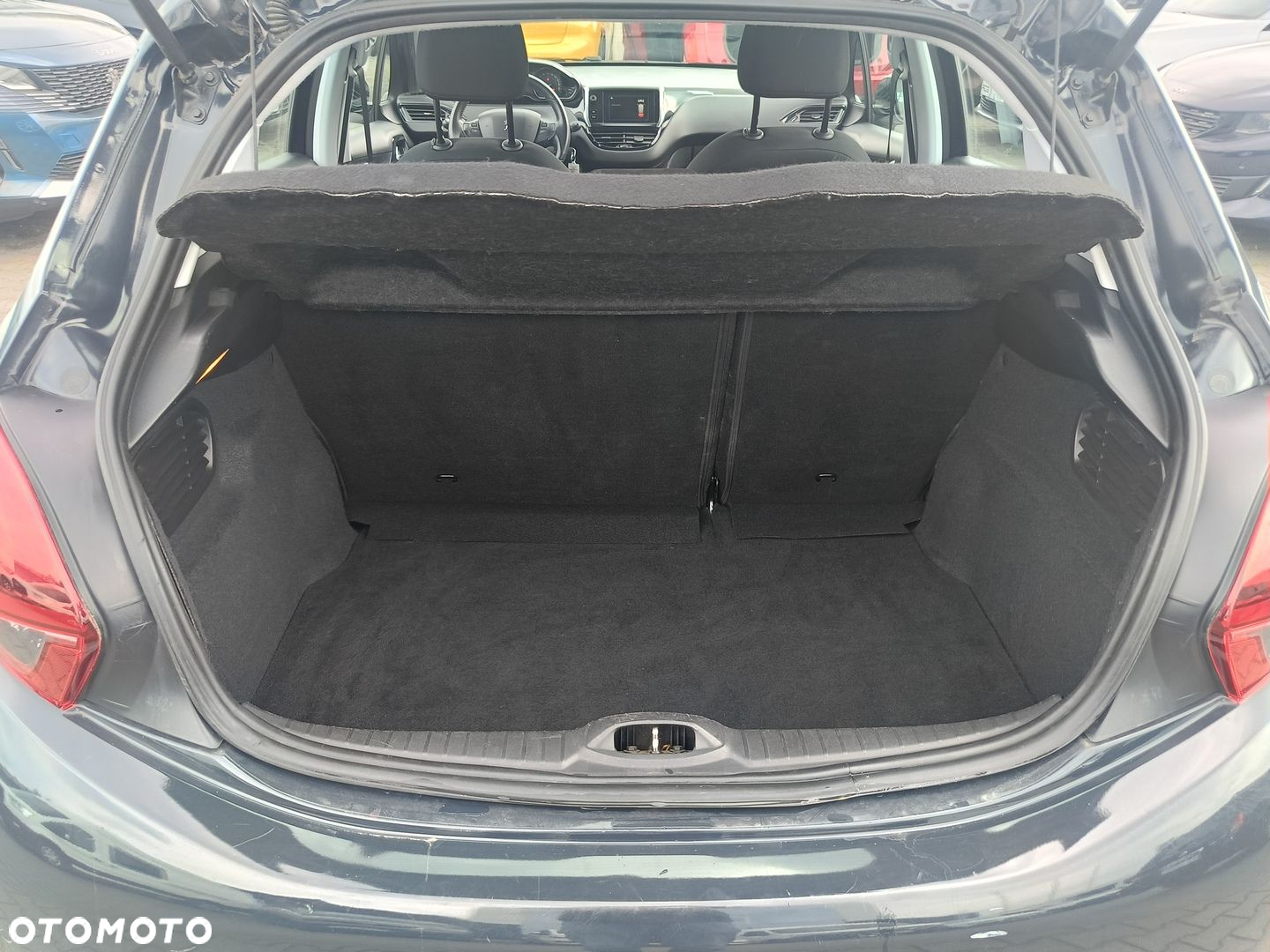 Peugeot 208 1.2 PureTech Active - 10