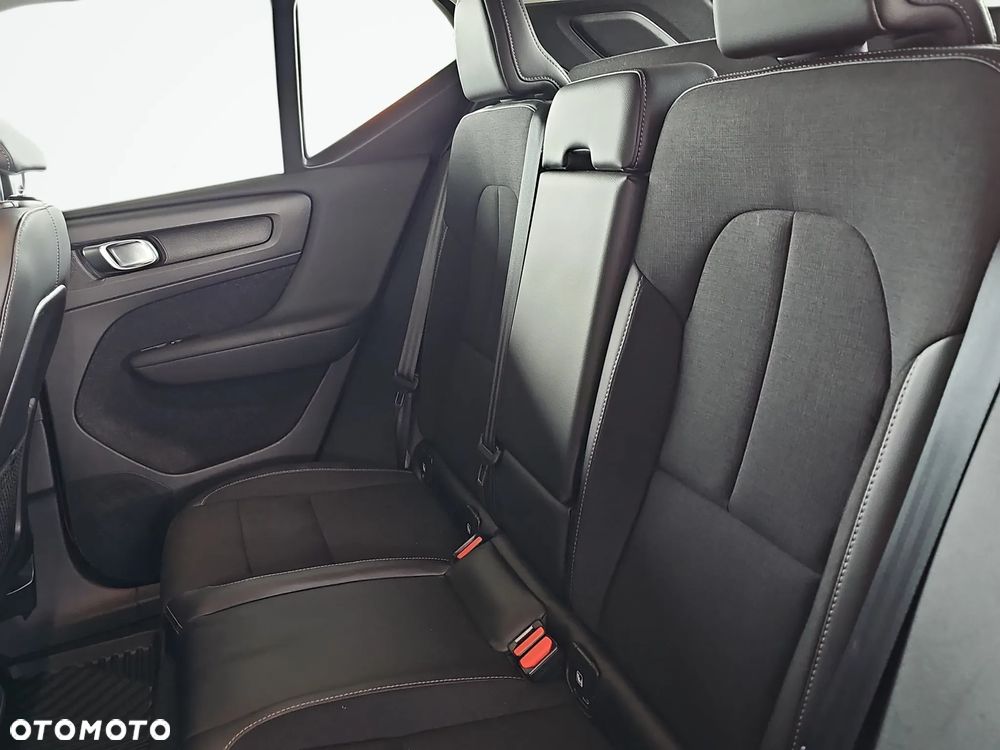 Volvo XC 40 T4 AWD Momentum Pro - 20
