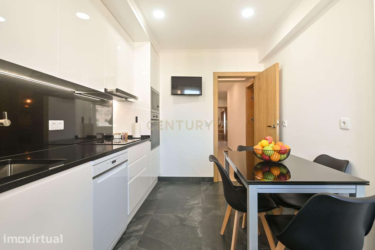 T2 totalmente remodelado na Rinchoa | 91 m² | Vista Serra de Sintra - Grande imagem: 4/30