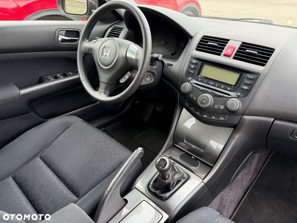 Honda Accord 2.0 Comfort - 31