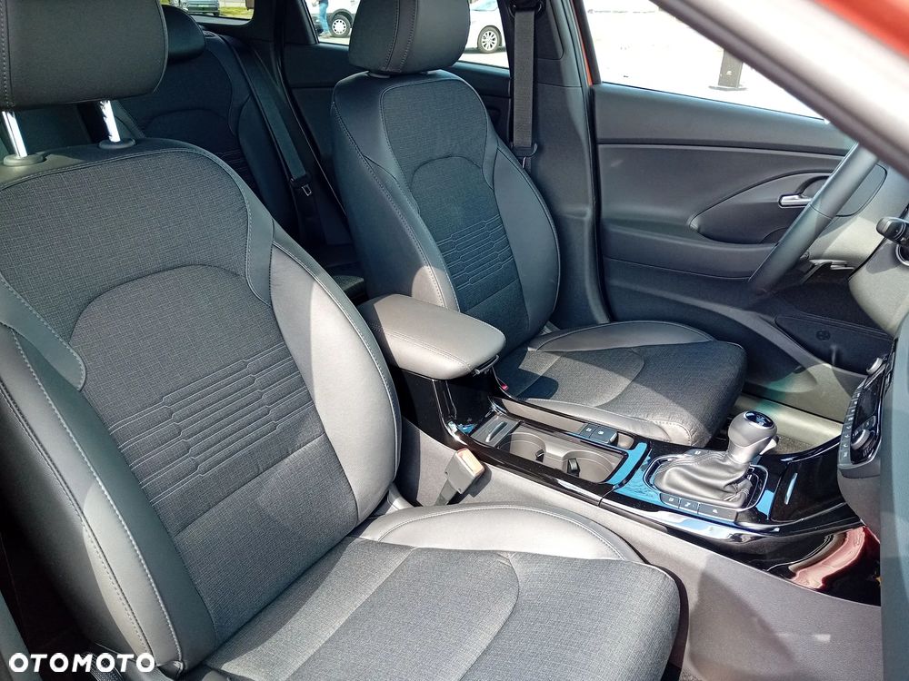 Hyundai i30 1.5 T-GDI 48V Smart DCT - 30