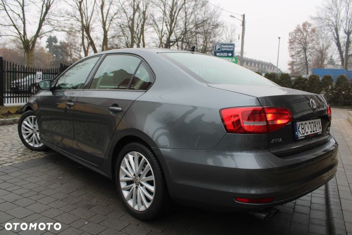 Volkswagen Jetta 1.4 TSI BMT Trendline - 7