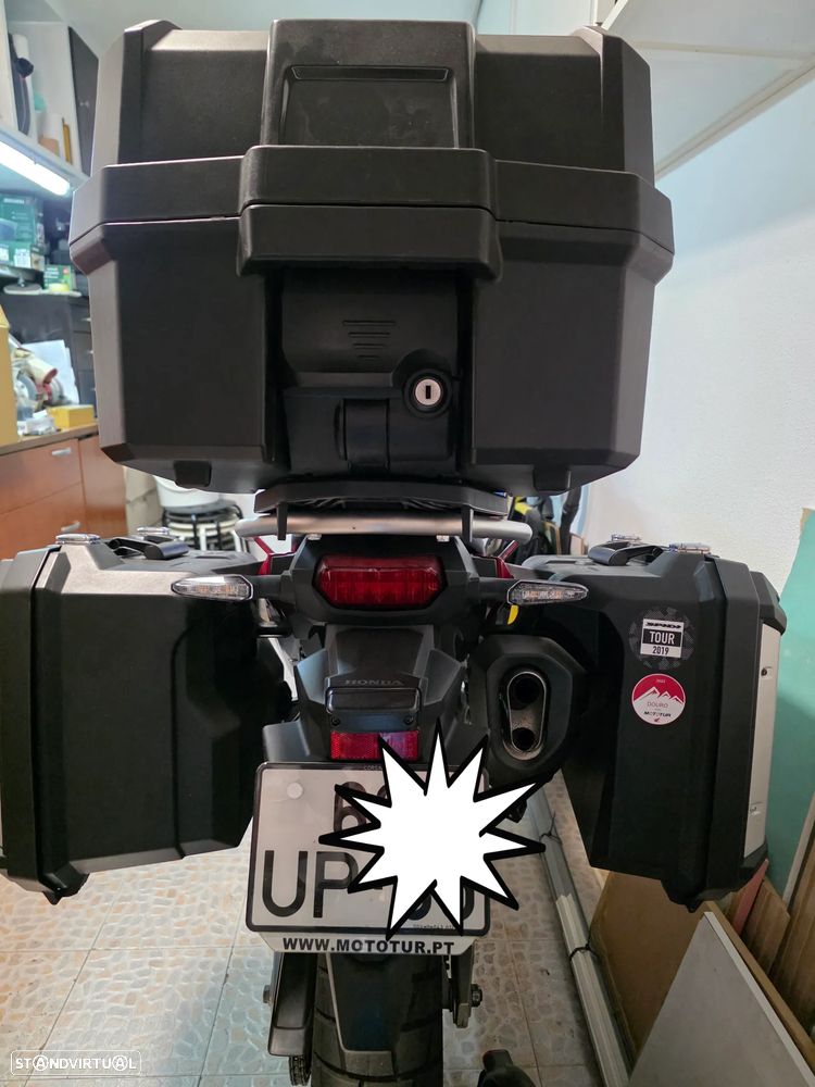 Honda Africa Twin Adventure sports 30 anos - 4