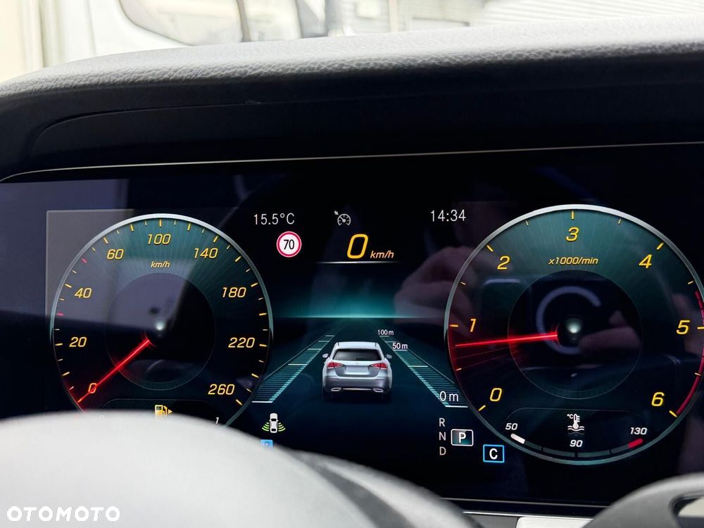 Mercedes-Benz Klasa E 220 d 4-Matic AMG/Avantgarde - 37