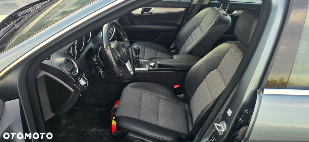 Mercedes-Benz Klasa C 200 CDI BlueEff Avantgarde - 10