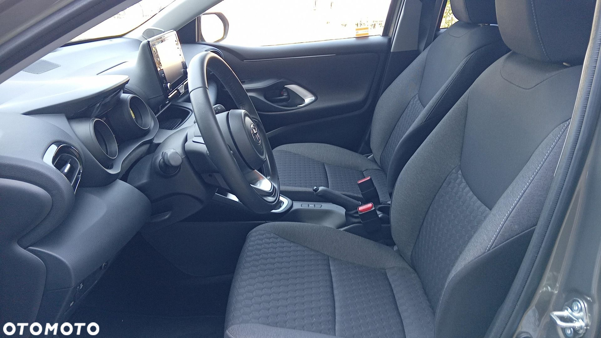 Toyota Yaris - 16