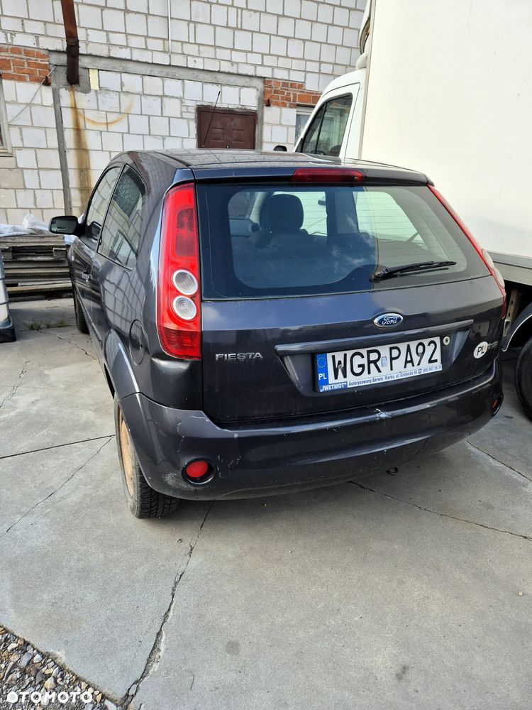 Ford Fiesta 1.4 TDCi Ambiente - 7
