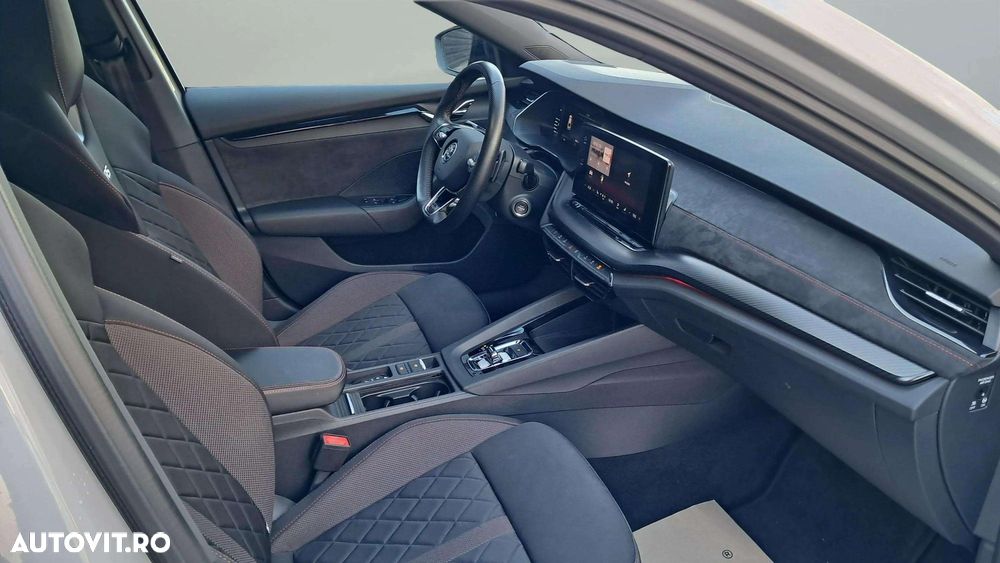 Skoda Octavia 2.0 245 TSI DSG RS - 25