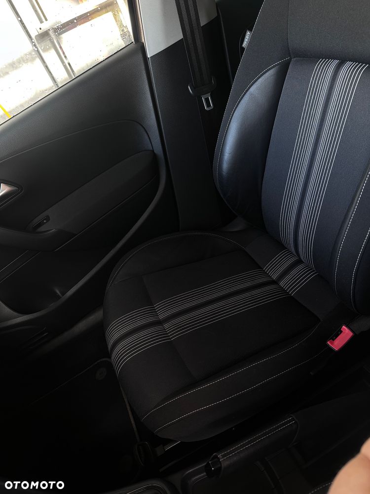 Volkswagen Polo 1.4 FSI Trendline - 23