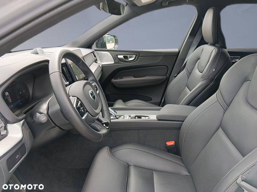 Volvo XC 60 B5 B AWD Ultra Black Edition - 24