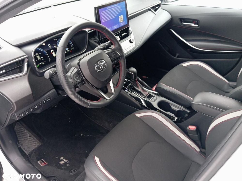 Toyota Corolla 2.0 Hybrid GR Sport Dynamic - 10