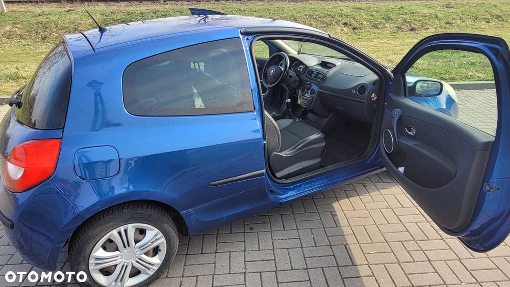 Renault Clio 1.2 TCE Authentique - 9