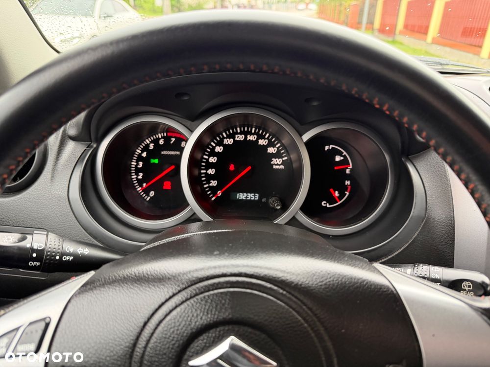 Suzuki Grand Vitara 1.6 Black&White - 5