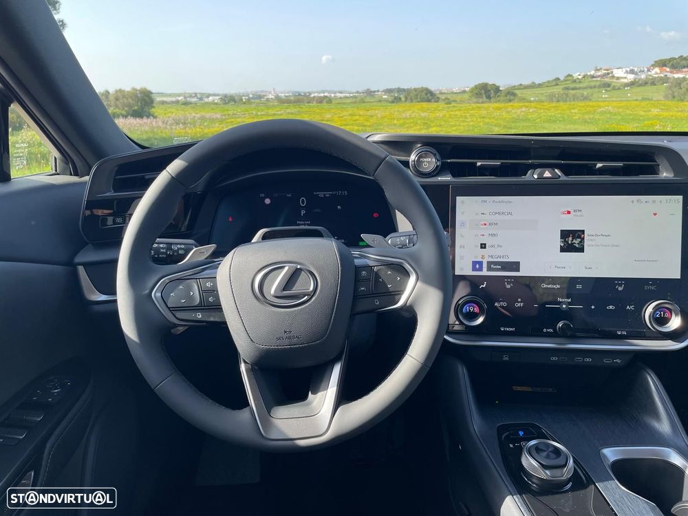 Lexus RZ 300e Premium - 18