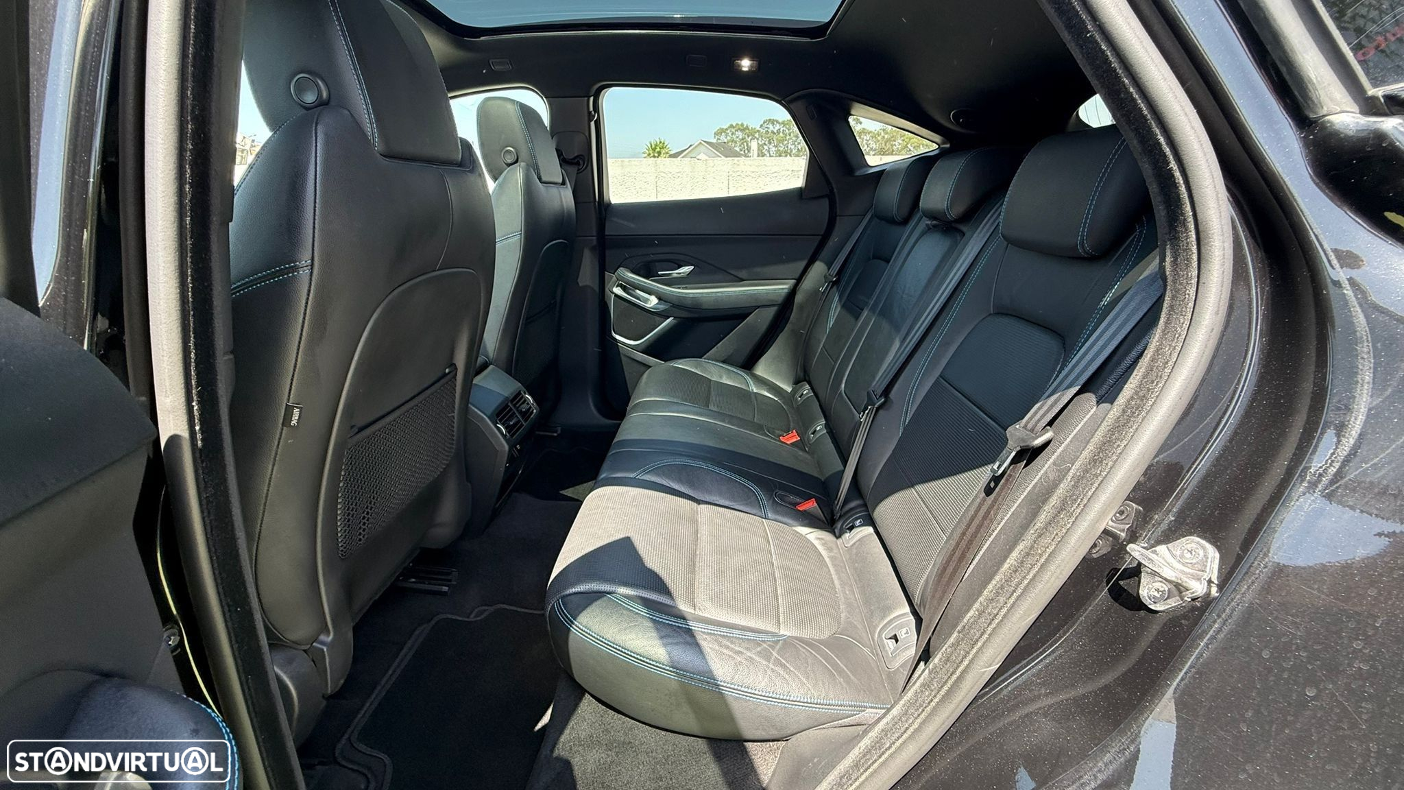 Jaguar E-Pace 2.0 i4D R-Dynamic AWD Aut. - 21