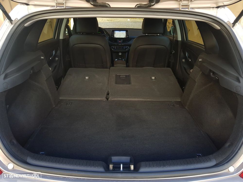 Hyundai i30 1.6 CRDi Launch Edition - 51
