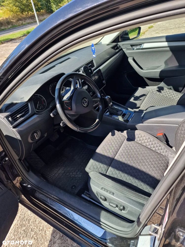Skoda Superb 2.0 TDI DSG Ambition - 13