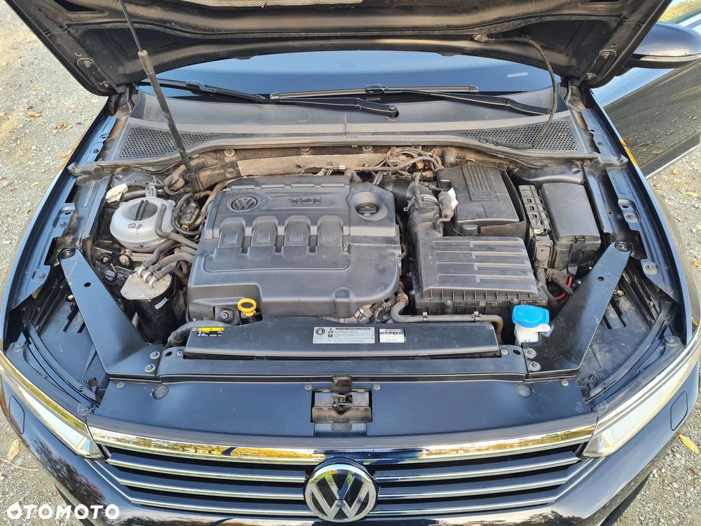 Volkswagen Passat - 11