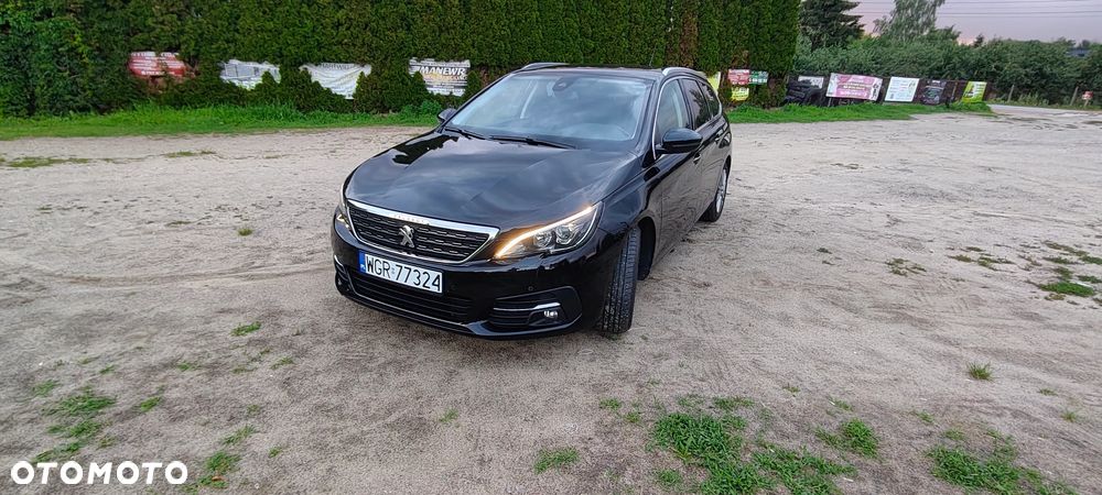 Peugeot 308 1.2 PureTech GPF Allure S&S - 5