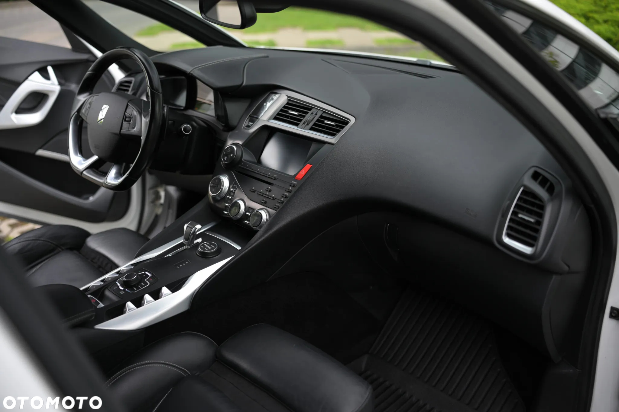 Citroën DS5 2.0 HDi Hybrid4 SoChic MCP - 37