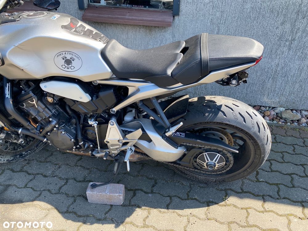 Honda CB - 6