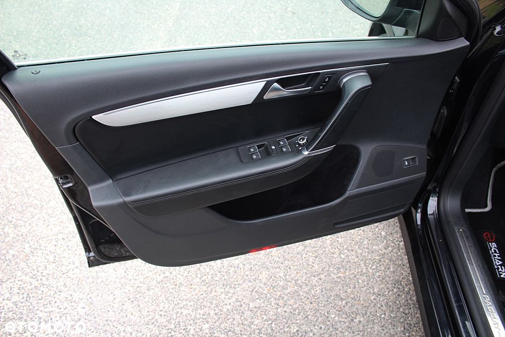 Volkswagen Passat 2.0 TDI Highline - 26