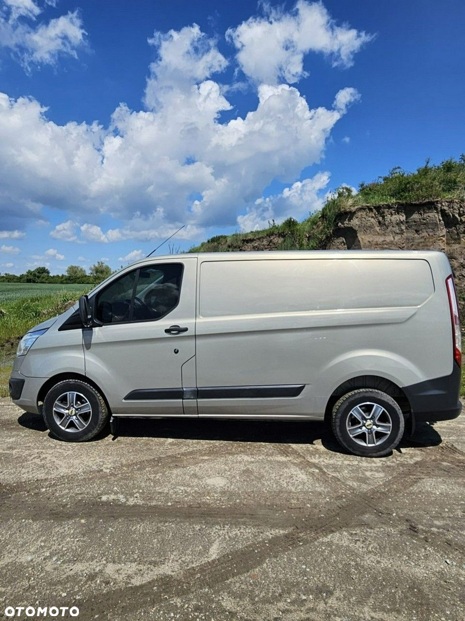 Ford Tourneo Custom - 7