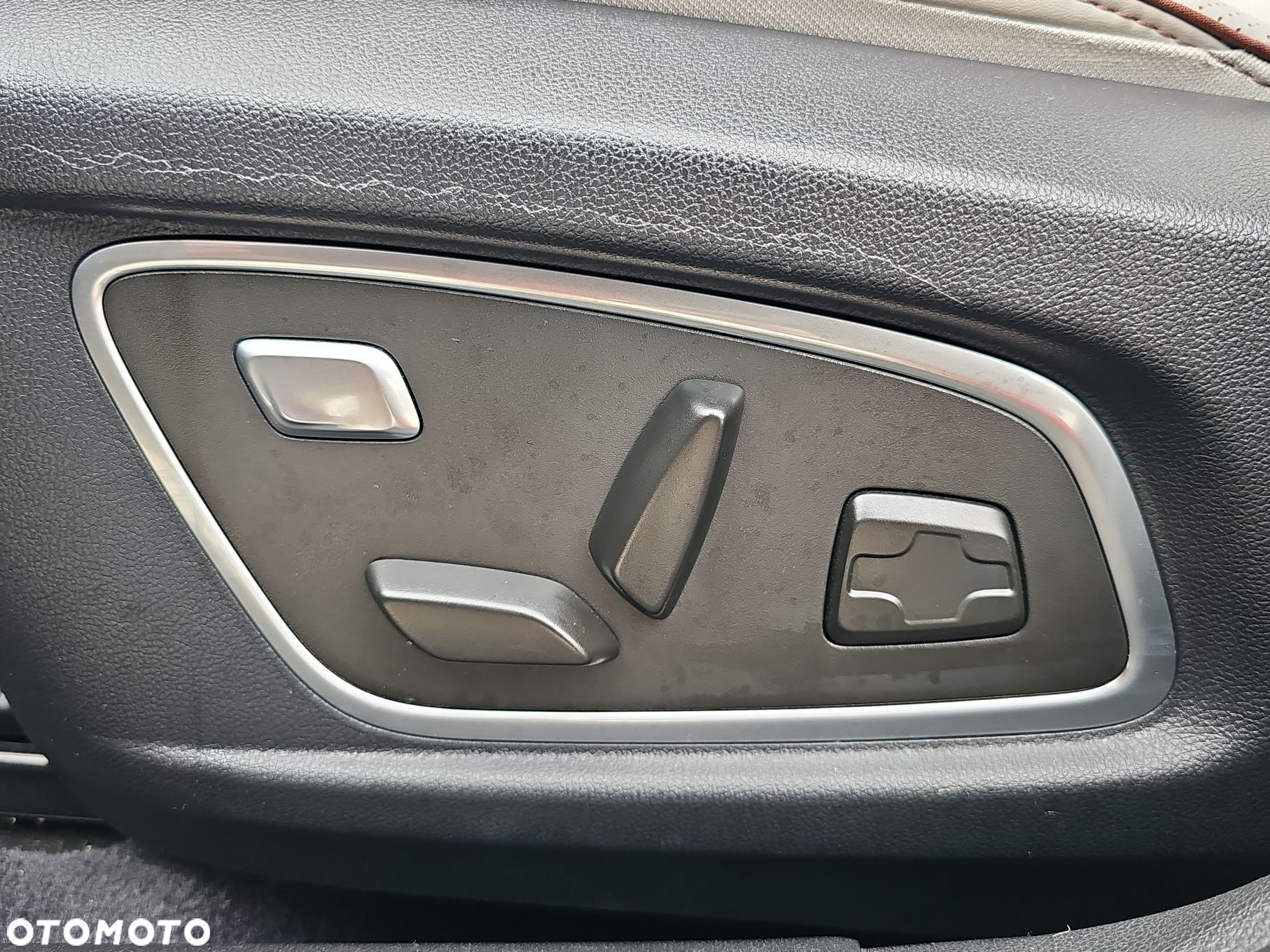 Renault Koleos 2.0 Blue dCi Initiale Paris 4x4 X-Tronic - 24