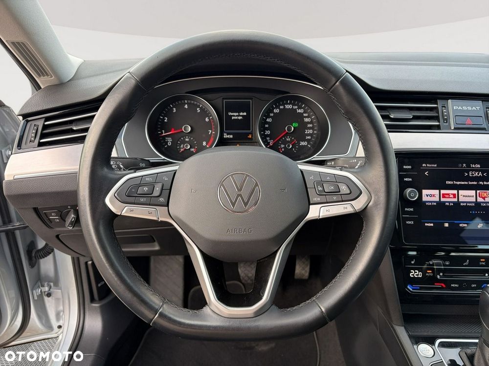 Volkswagen Passat - 15