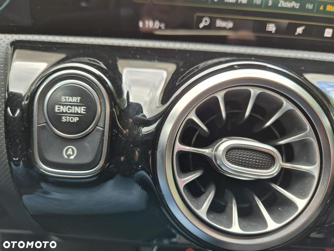 Mercedes-Benz CLA 250 4-Matic 7G-DCT - 29
