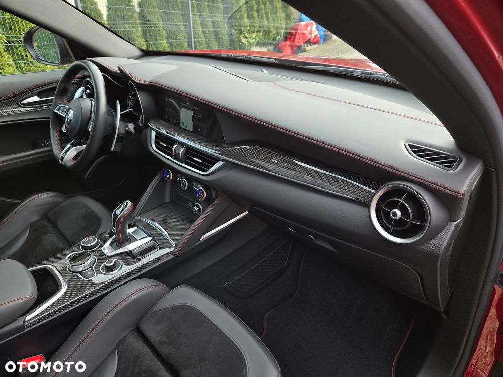 Alfa Romeo Stelvio 2.9 V6 Bi-Turbo Quadrifoglio Q4 - 31