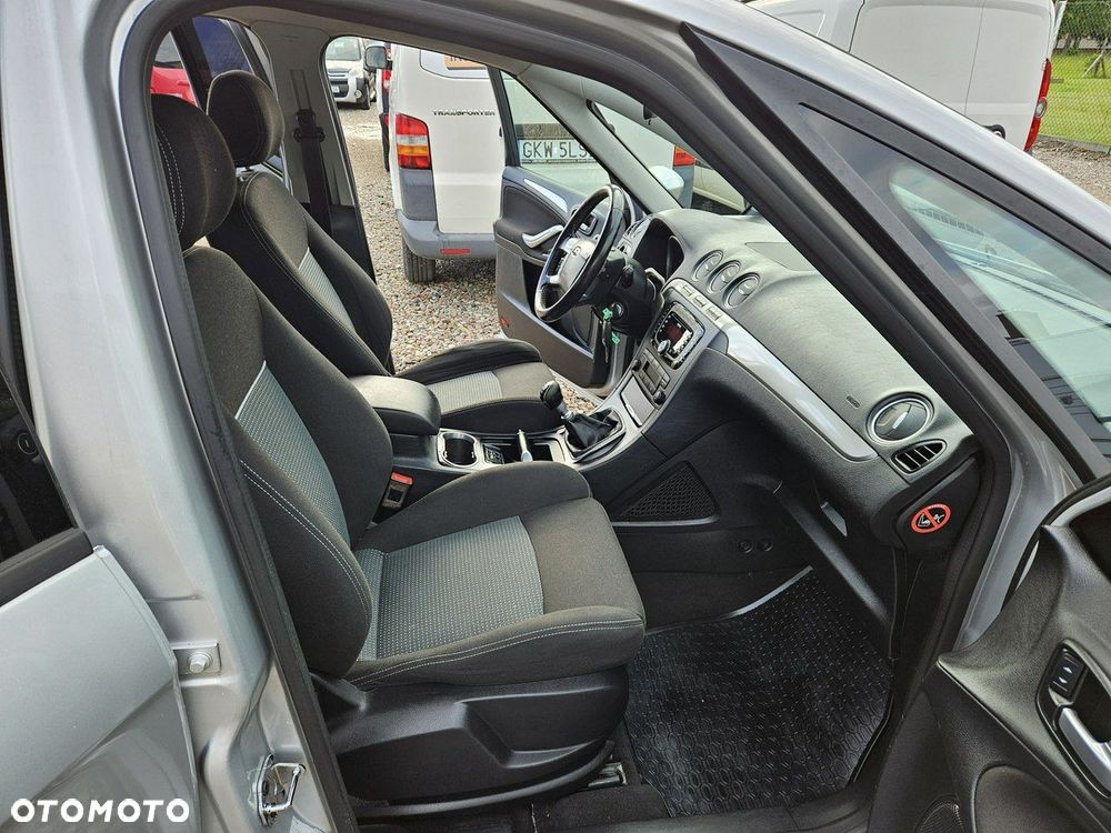 Ford S-Max - 10