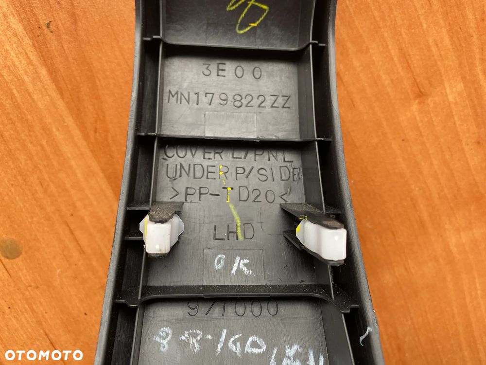 NAKŁADKA MASKOWNICA LISTWA MITSUBISHI L200 MN179822ZZ - 4