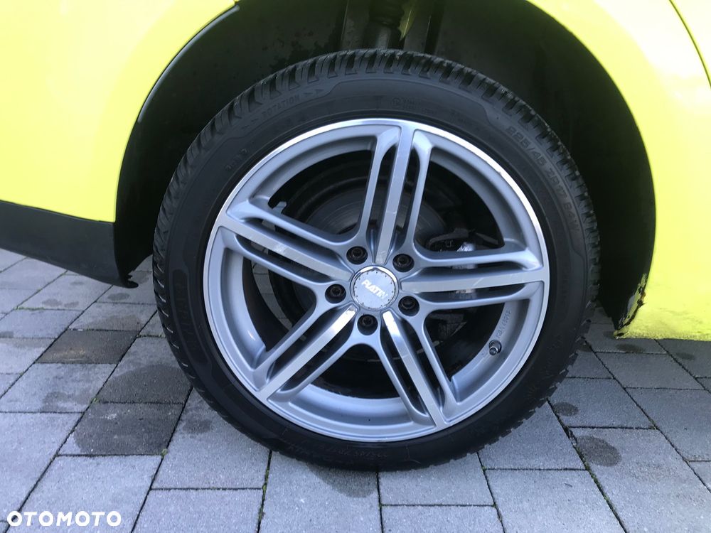 Volkswagen Touran - 34