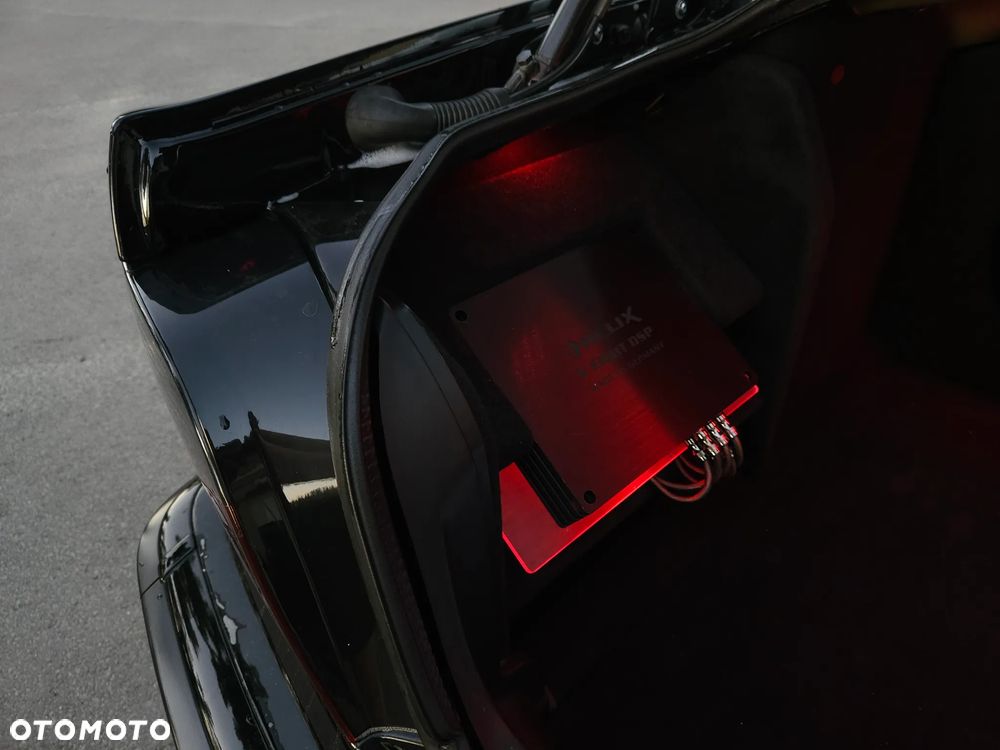 BMW Seria 7 740i - 18