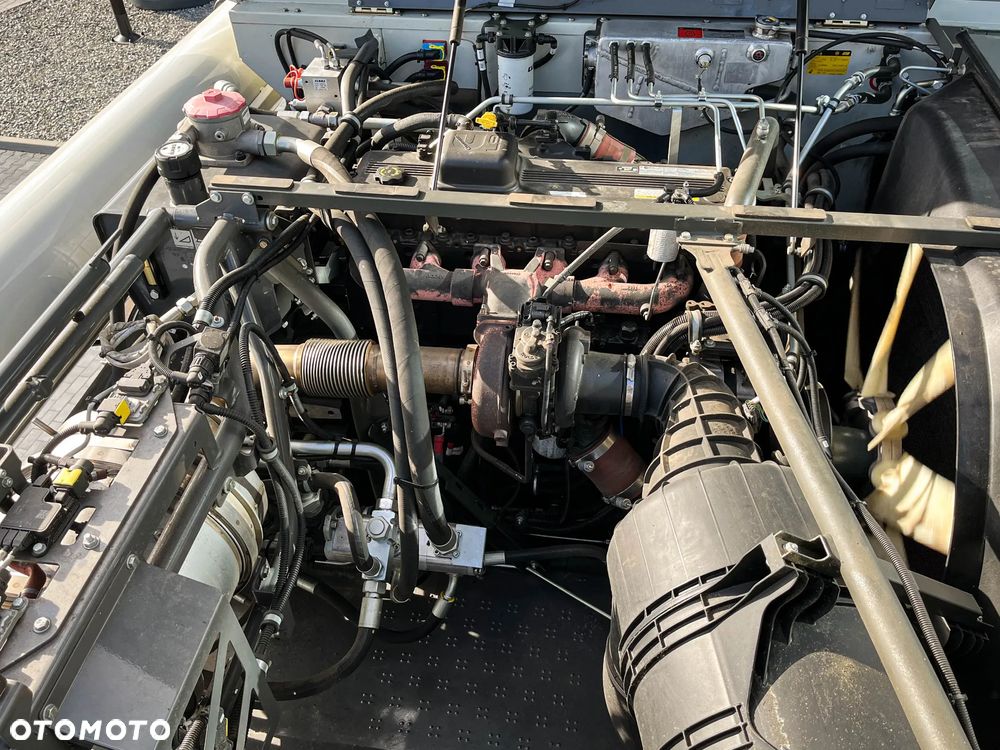 Claas TRION 650 - 15