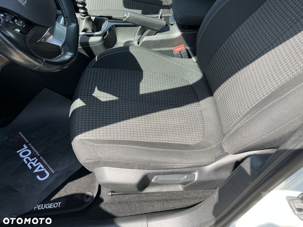 Peugeot 308 1.2 PureTech Style S&S - 13