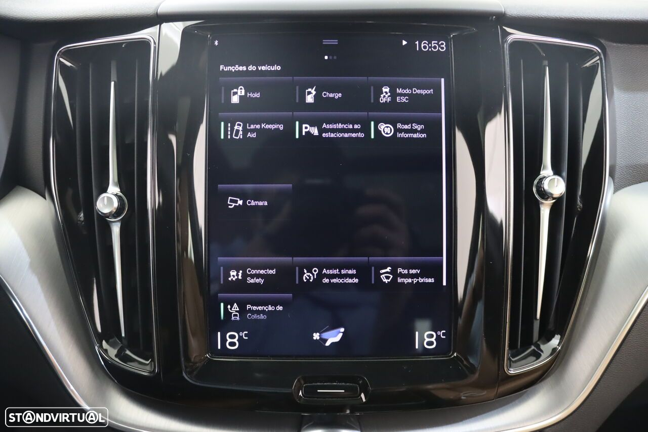 Volvo XC 60 2.0 T8 PHEV Momentum Plus AWD - 25