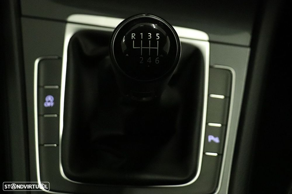 VW Golf 1.0 TSI Trendline Pack - 12